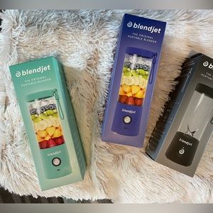 NIB BLENDJET- 1purple and -1 teal the price is for 1 cup